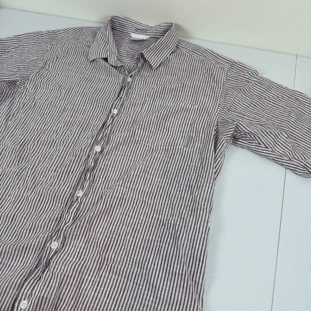 Columbia Mens Regular Fit Short Sleeve Striped Button Down Shirt LT Burgundy